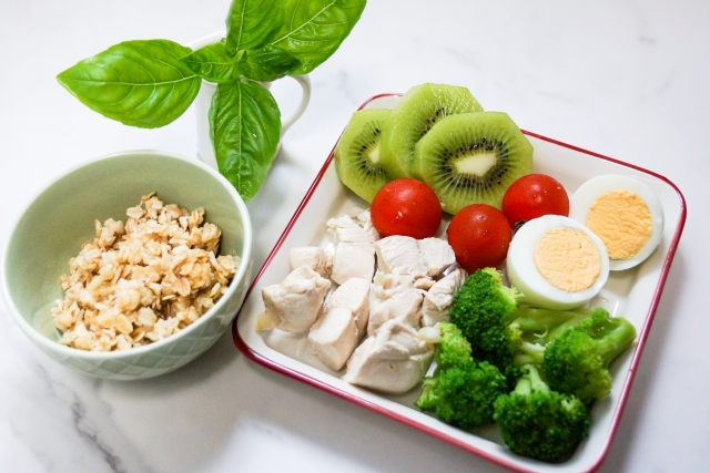 タンパク質豊富な食事