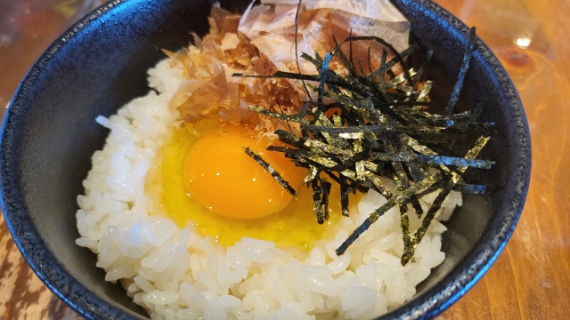刻みのりとおかかのたまごかけごはん